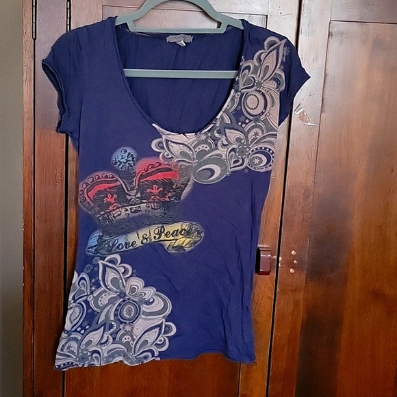 Womans tee - Picture 1 of 3